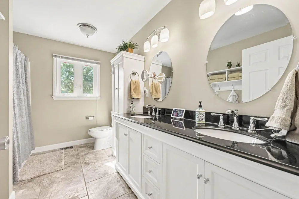 124 Claremont Circle Brooklyn, MI 49230