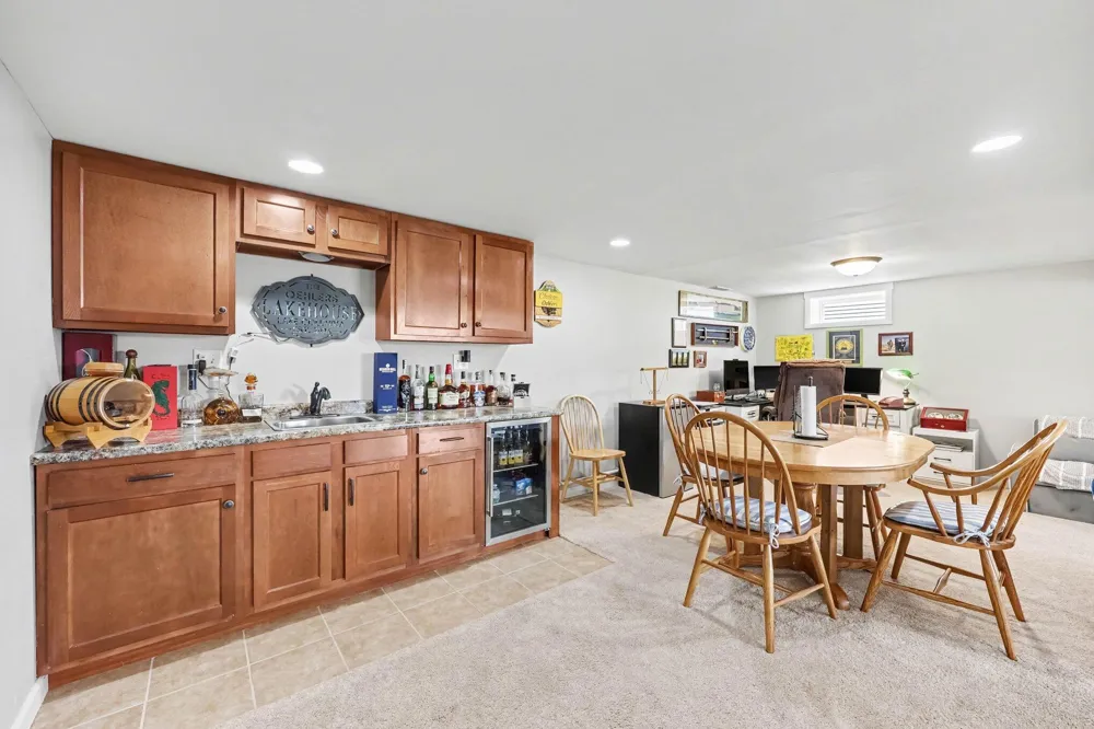 124 Claremont Circle Brooklyn, MI 49230