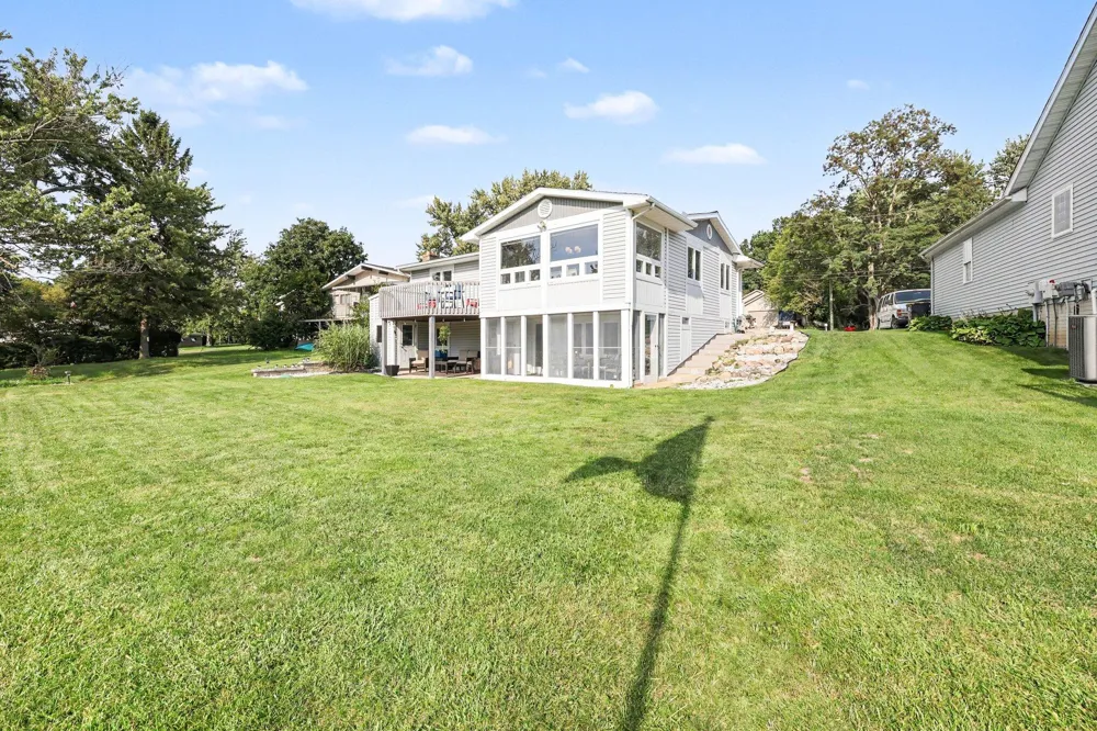 124 Claremont Circle Brooklyn, MI 49230