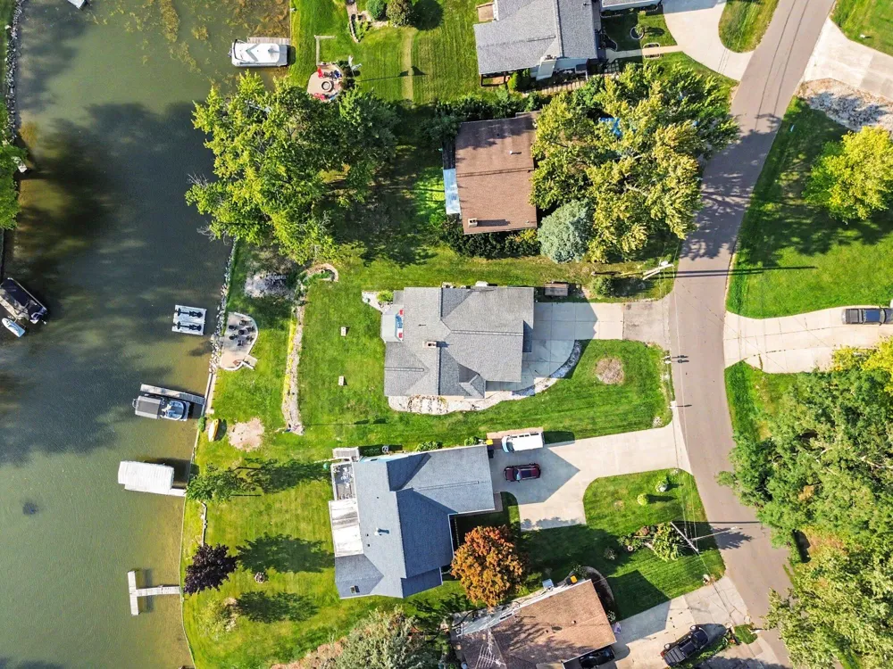 124 Claremont Circle Brooklyn, MI 49230
