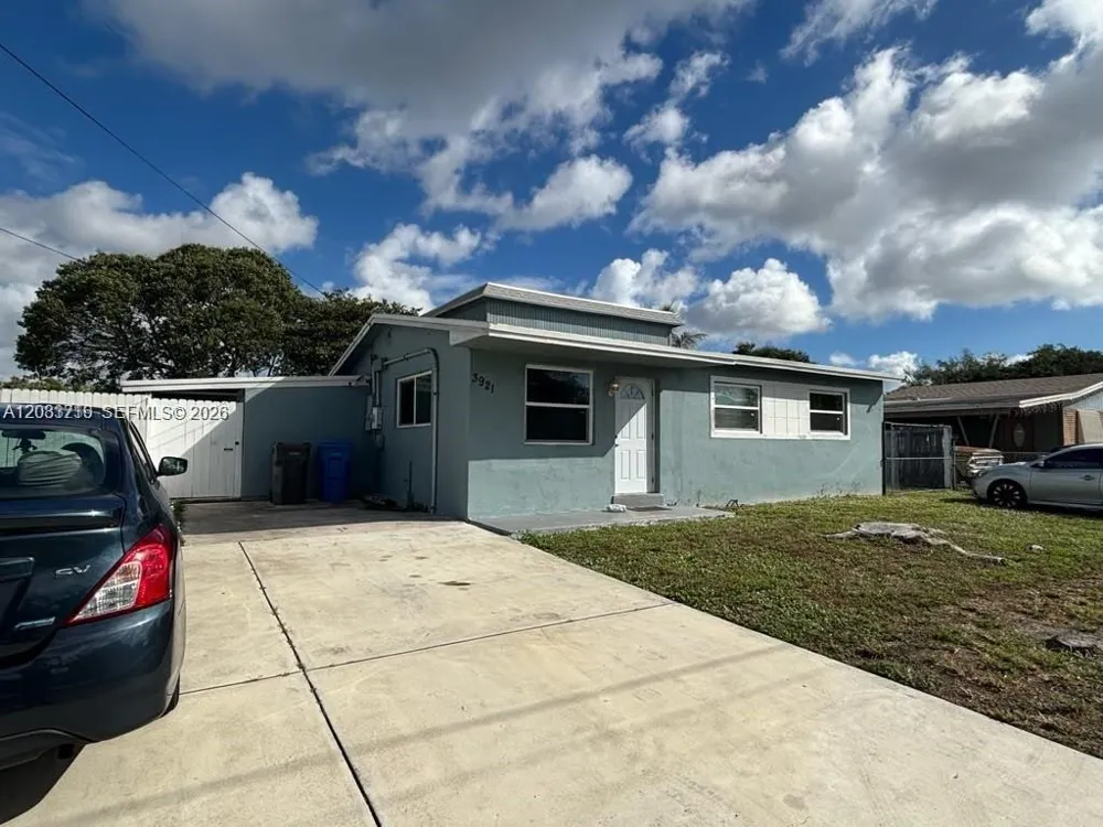 3921 SW 31st Dr #3921 West Park, FL 33023