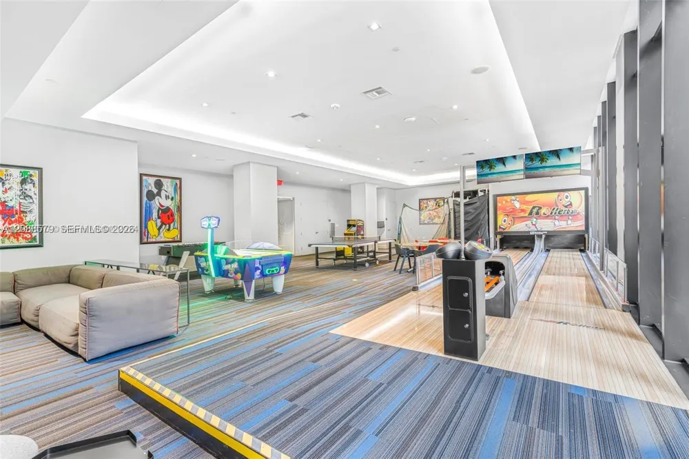 1010 Brickell Ave #1710 Miami, FL 33131