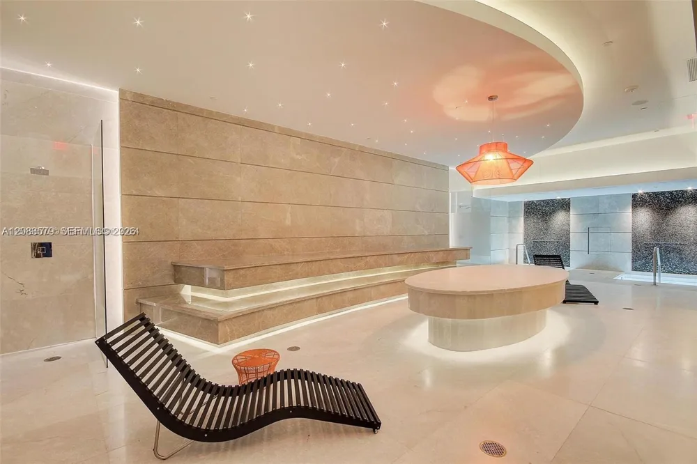 1010 Brickell Ave #1710 Miami, FL 33131