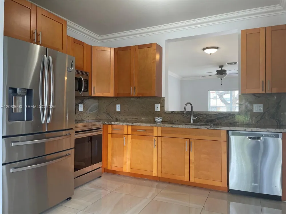 16242 Emerald Cove Rd #16242 Weston, FL 33331