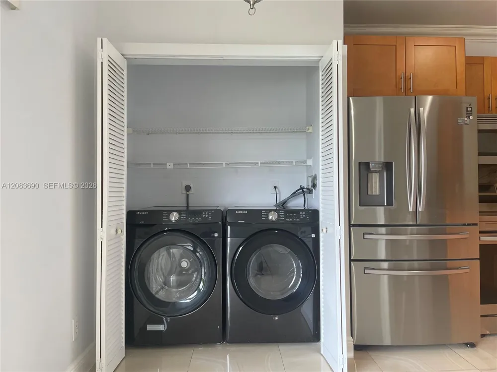 16242 Emerald Cove Rd #16242 Weston, FL 33331
