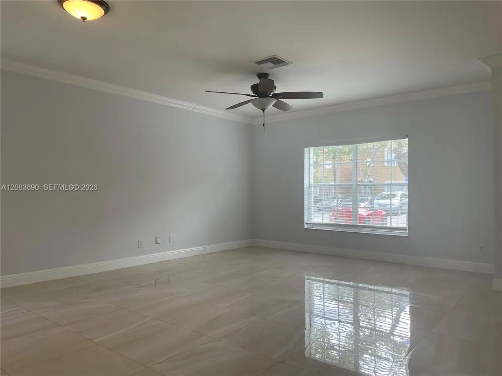 16242 Emerald Cove Rd #16242 Weston, FL 33331