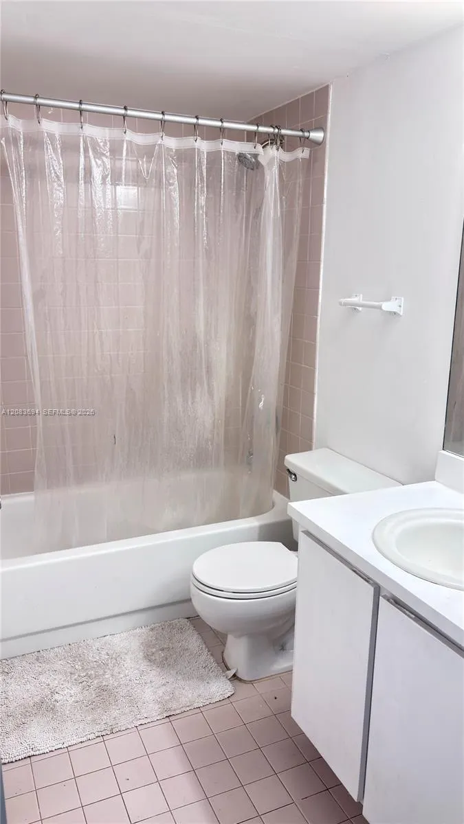 8240 SW 210th St #101 Cutler Bay, FL 33189