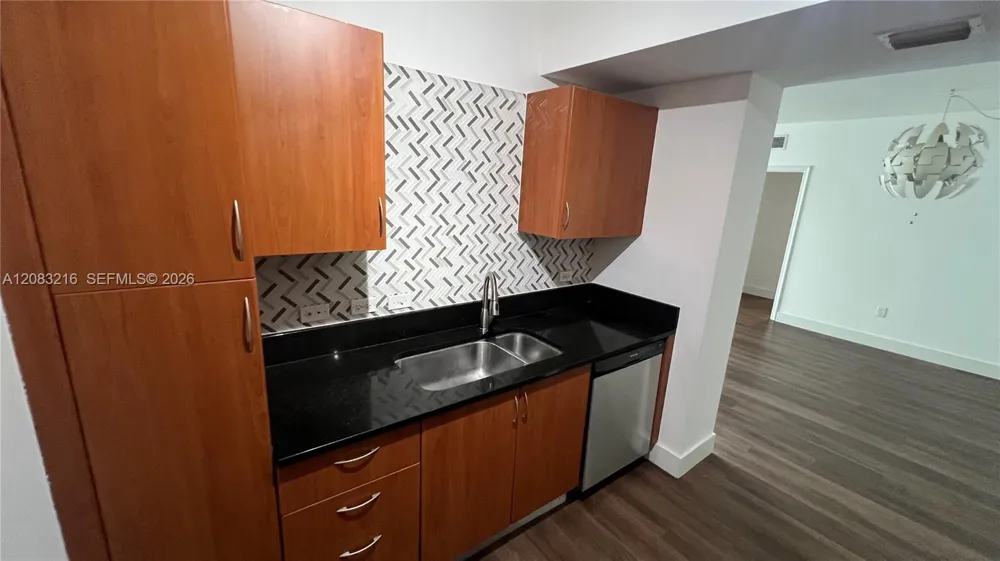 2775 NE 187th St #227 Aventura, FL 33180