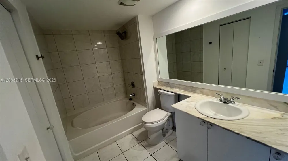 2775 NE 187th St #227 Aventura, FL 33180