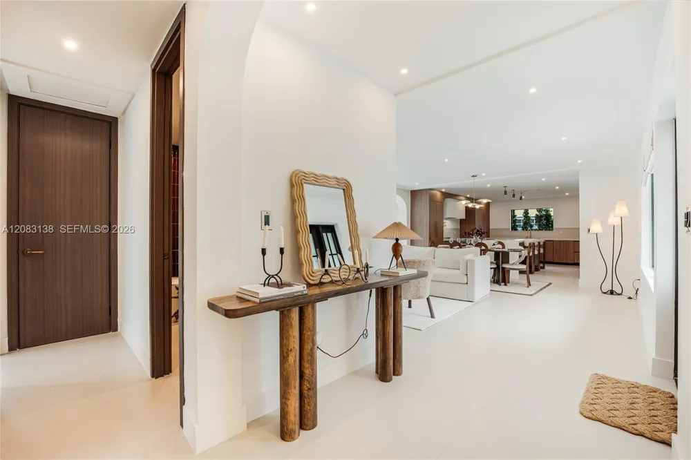 430 Miller Rd Coral Gables, FL 33146