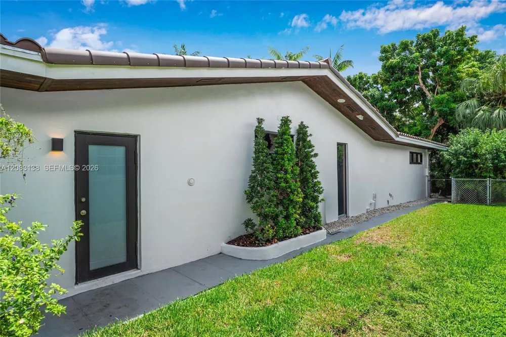 430 Miller Rd Coral Gables, FL 33146