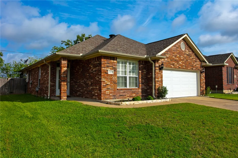 2619 Trophy Drive Bryan, TX 77802