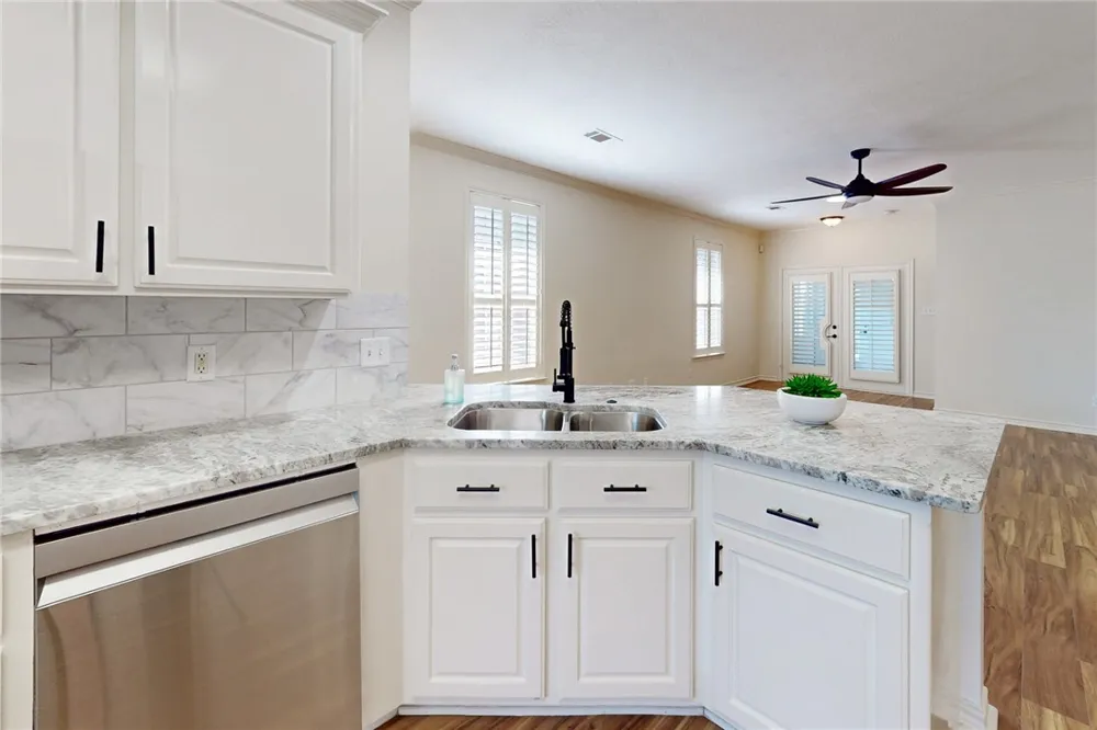 2619 Trophy Drive Bryan, TX 77802