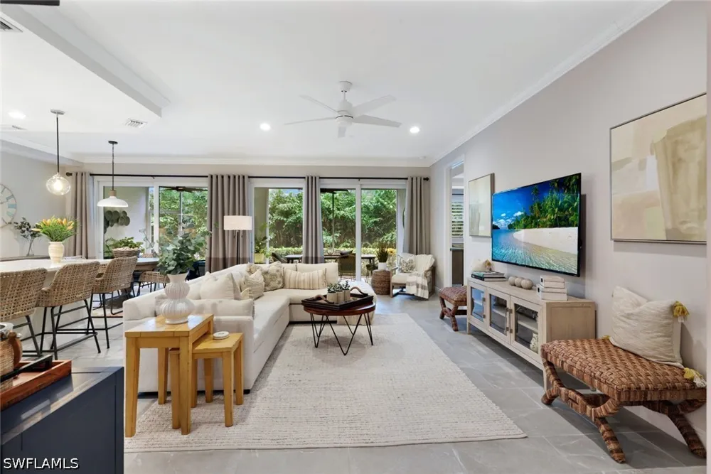 Seychelles Drive #702 Naples, FL 34112