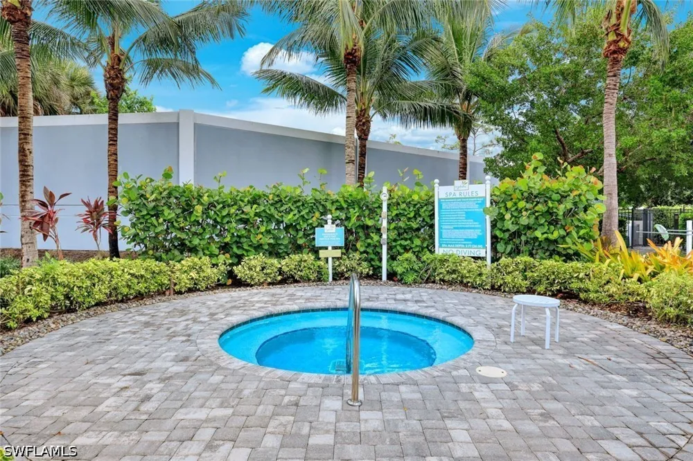 Seychelles Drive #702 Naples, FL 34112