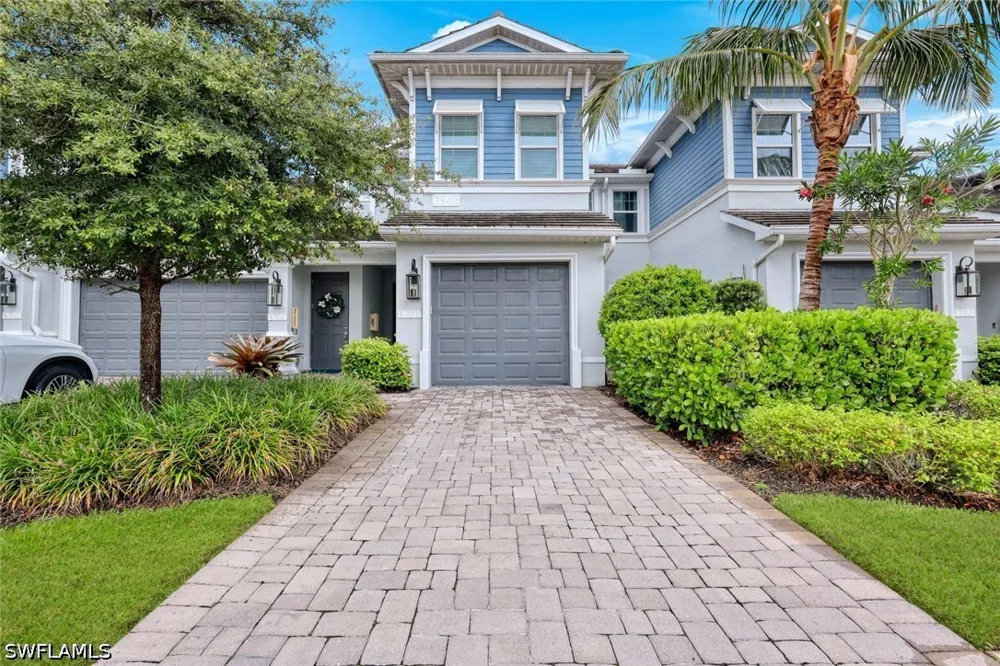 Seychelles Drive #702 Naples, FL 34112