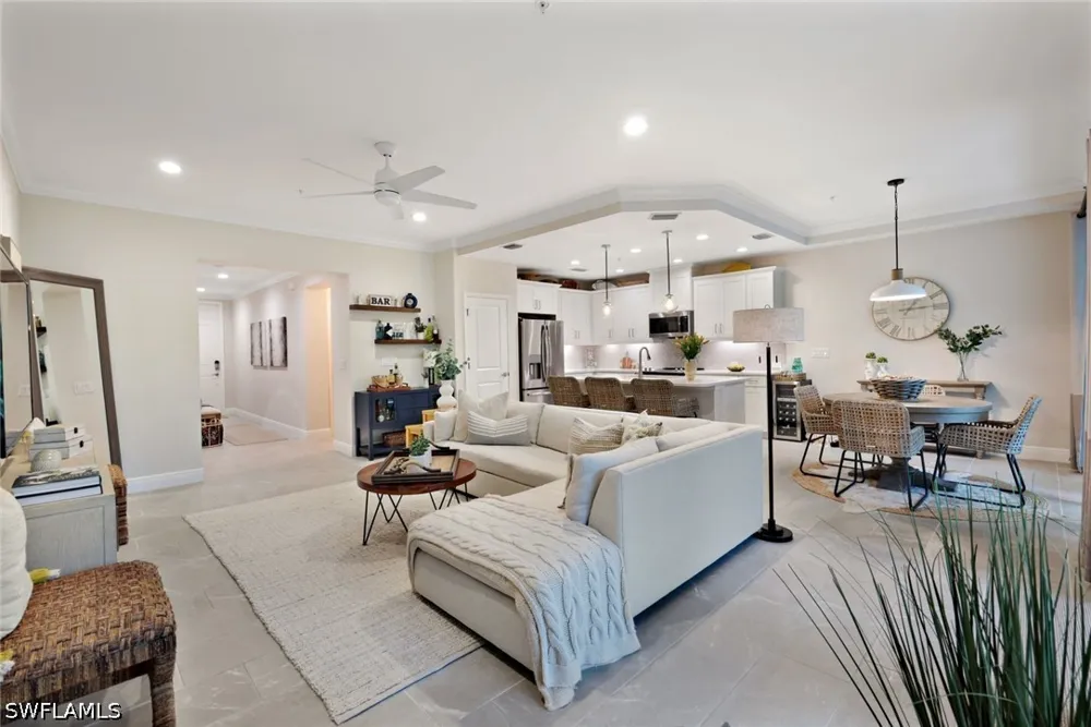 Seychelles Drive #702 Naples, FL 34112
