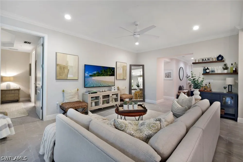 Seychelles Drive #702 Naples, FL 34112