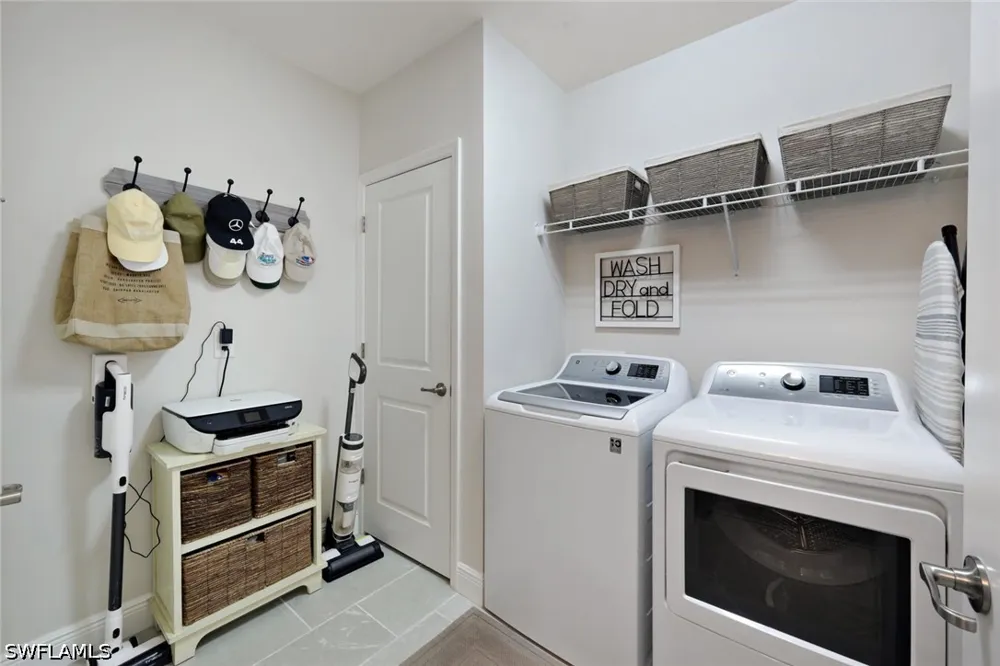 Seychelles Drive #702 Naples, FL 34112