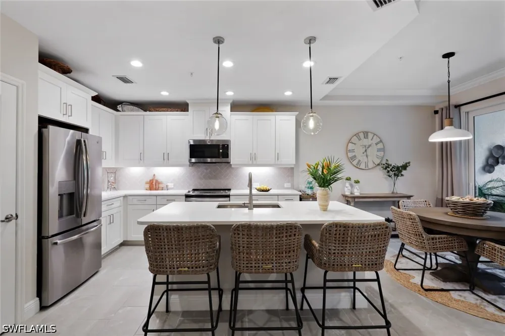 Seychelles Drive #702 Naples, FL 34112