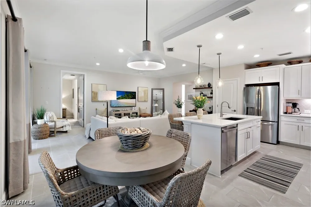 Seychelles Drive #702 Naples, FL 34112
