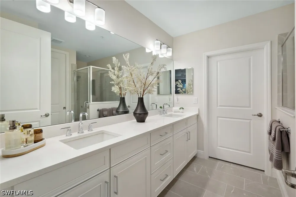 Seychelles Drive #702 Naples, FL 34112