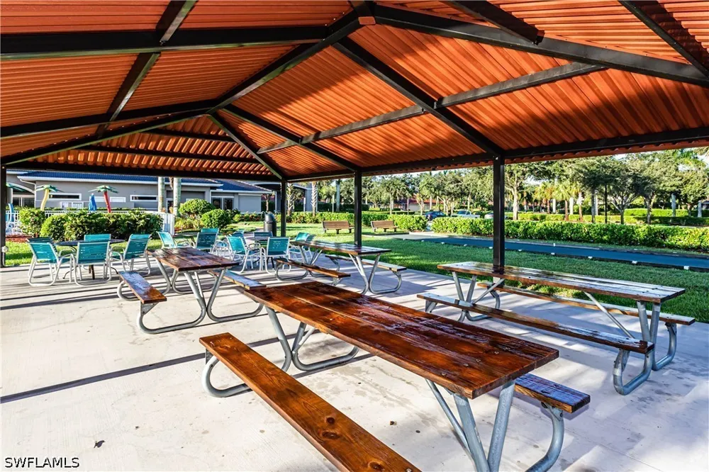 Fall Creek Court Naples, FL 34114