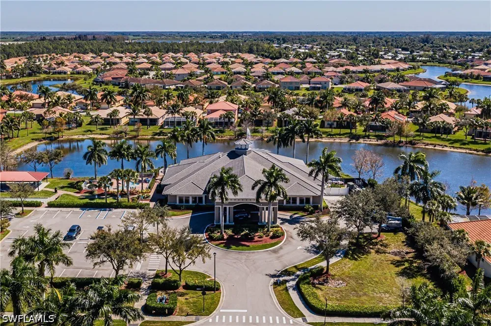 Fall Creek Court Naples, FL 34114