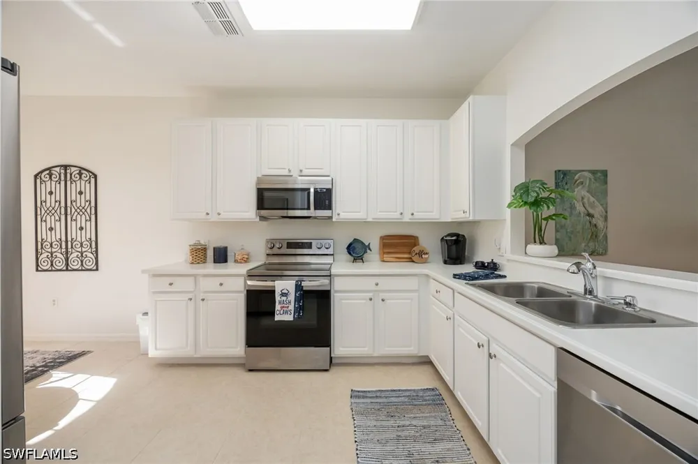 Fall Creek Court Naples, FL 34114