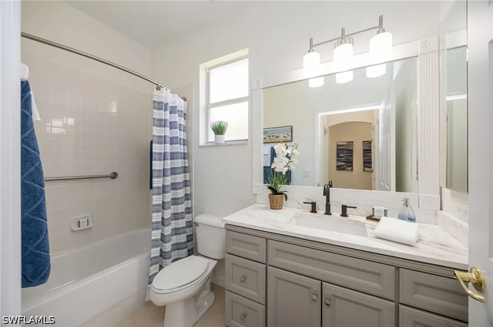 Fall Creek Court Naples, FL 34114