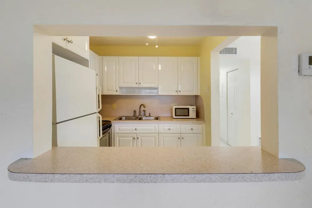 3040 LAKE OSBORNE DRIVE #109 