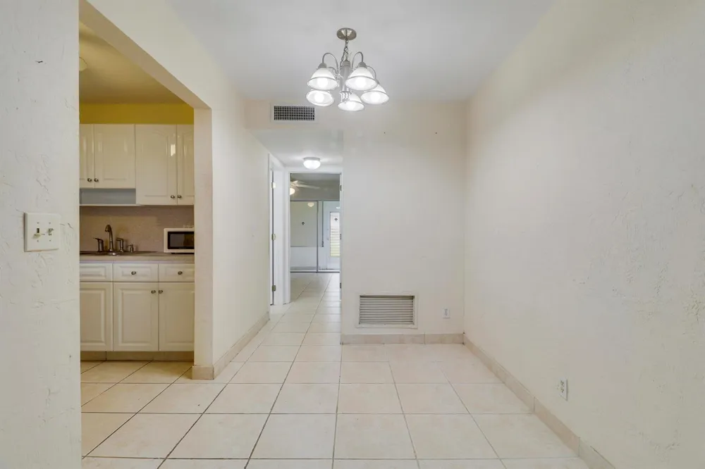 3040 LAKE OSBORNE DRIVE #109 