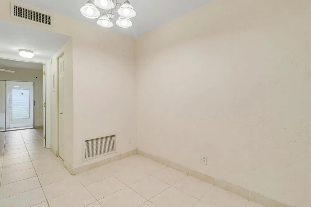 3040 LAKE OSBORNE DRIVE #109 