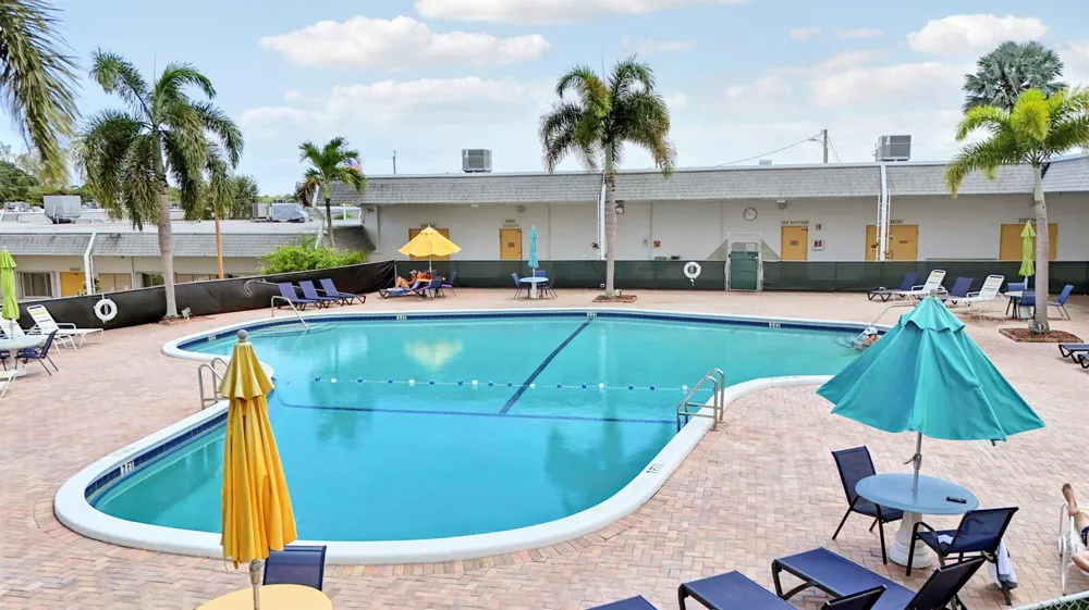 3040 LAKE OSBORNE DRIVE #109 