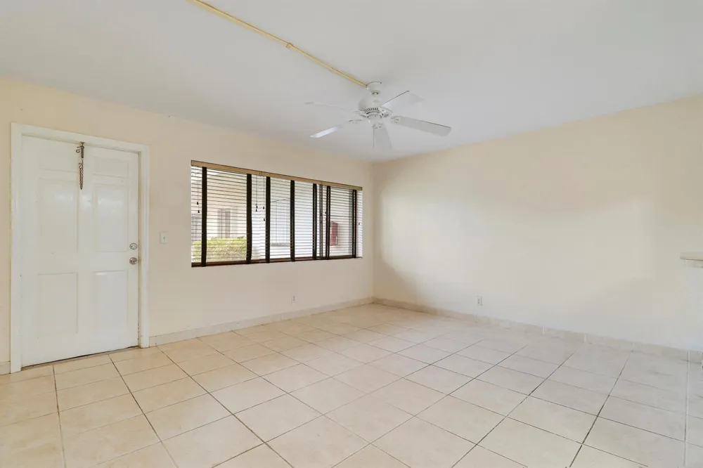 3040 LAKE OSBORNE DRIVE #109 