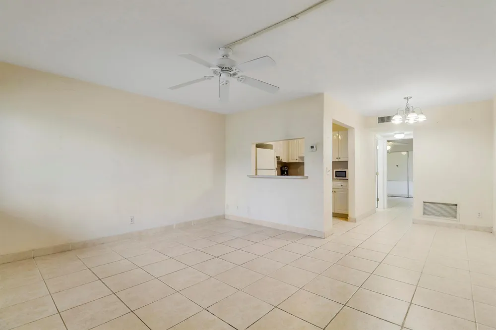 3040 LAKE OSBORNE DRIVE #109 