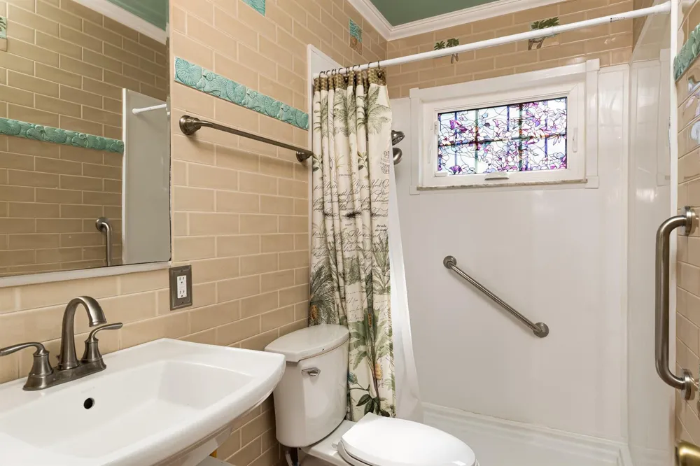665 NE Bernard Street Jensen Beach, FL 34957