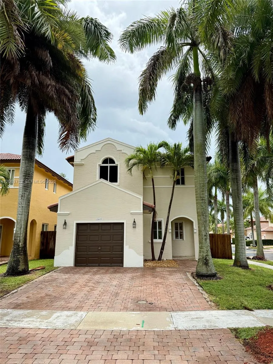 2601 NE 41st Cir Homestead, FL 33033