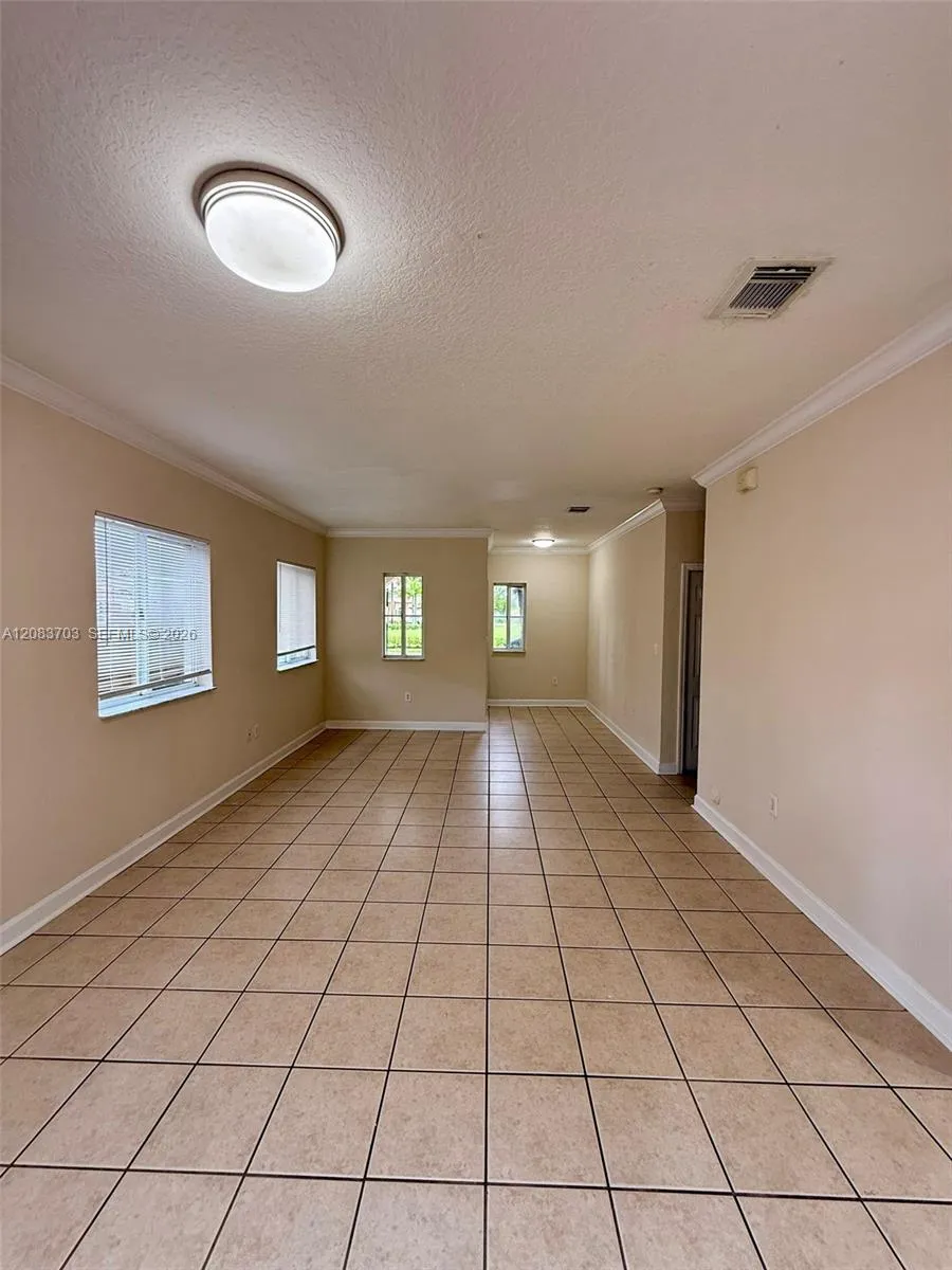 2601 NE 41st Cir Homestead, FL 33033