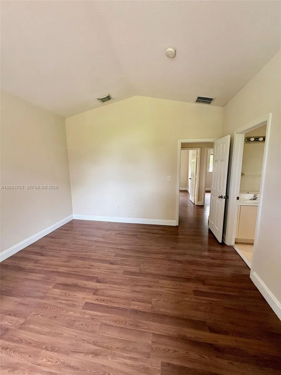2601 NE 41st Cir Homestead, FL 33033