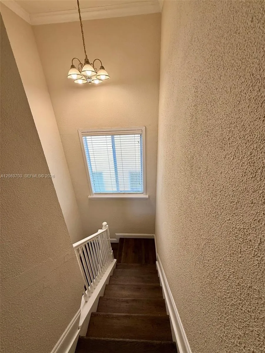 2601 NE 41st Cir Homestead, FL 33033