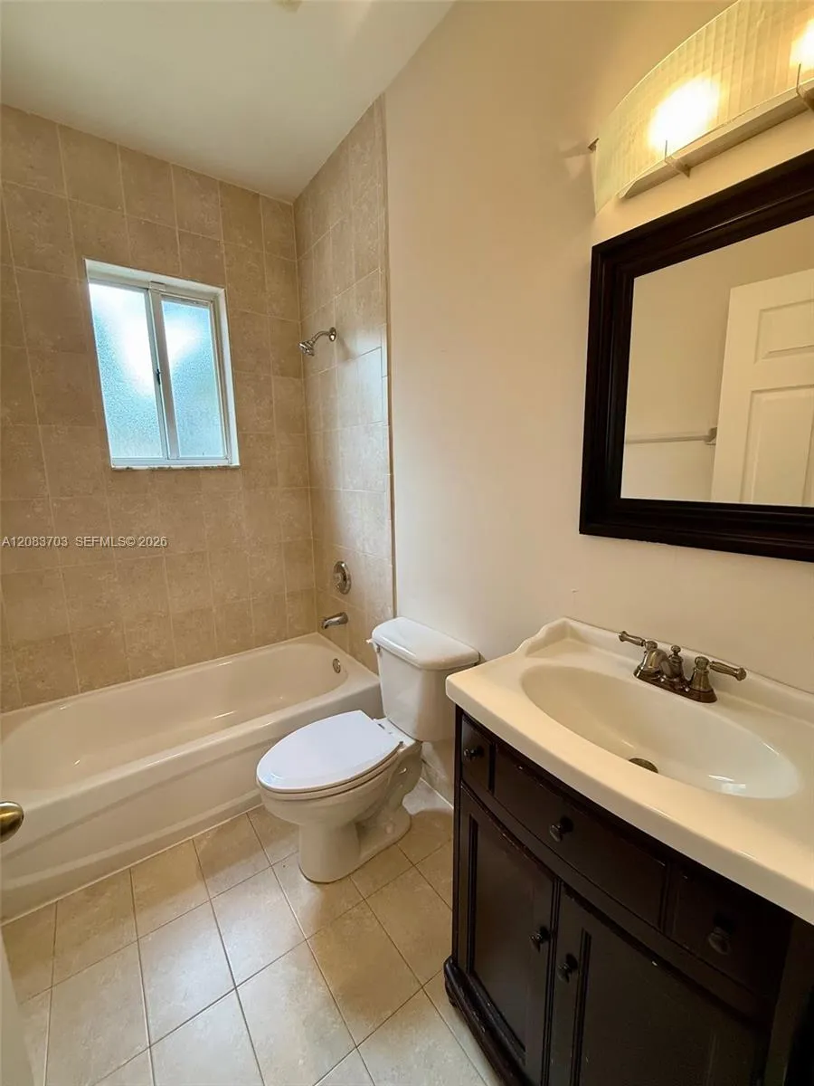 2601 NE 41st Cir Homestead, FL 33033