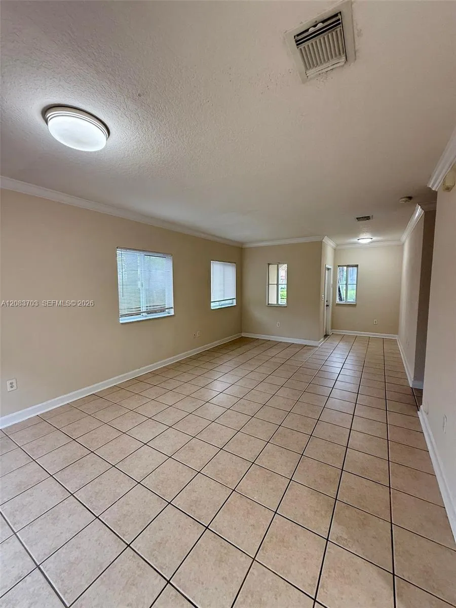 2601 NE 41st Cir Homestead, FL 33033