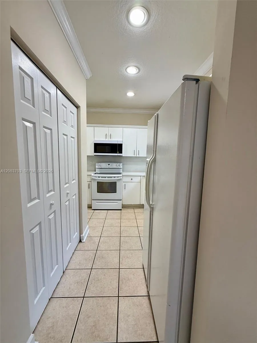 2601 NE 41st Cir Homestead, FL 33033