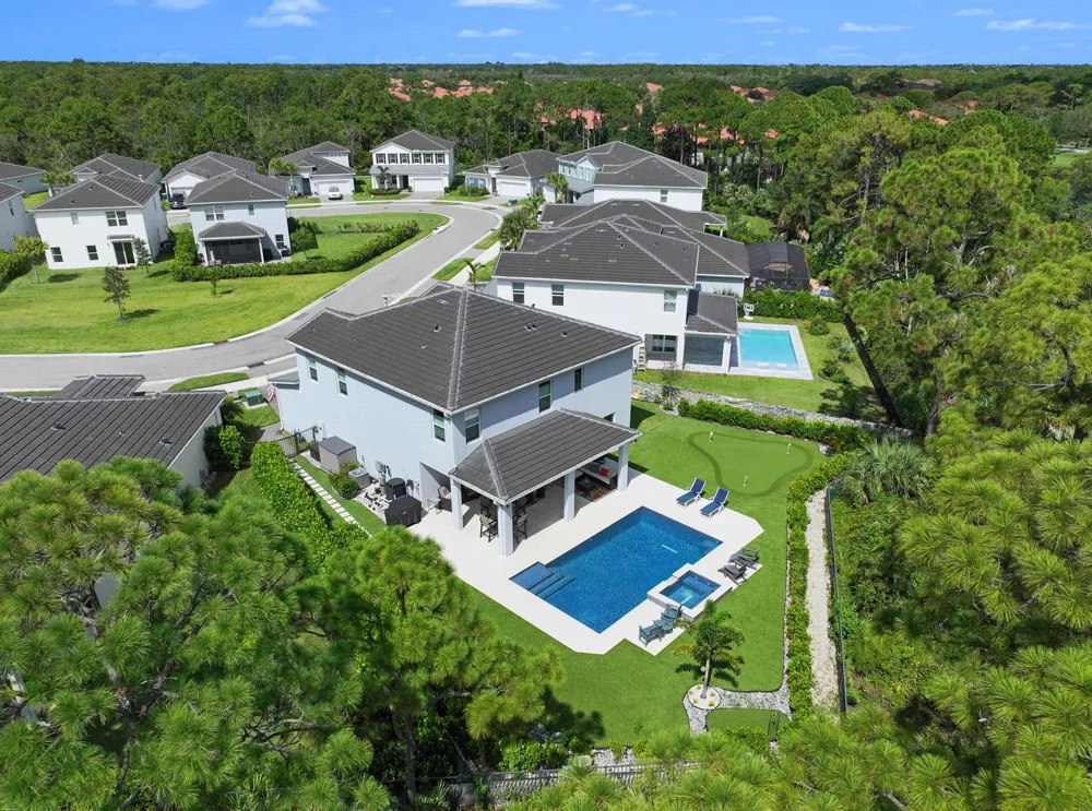 194 SW POMEROY STREET Stuart, FL 34997