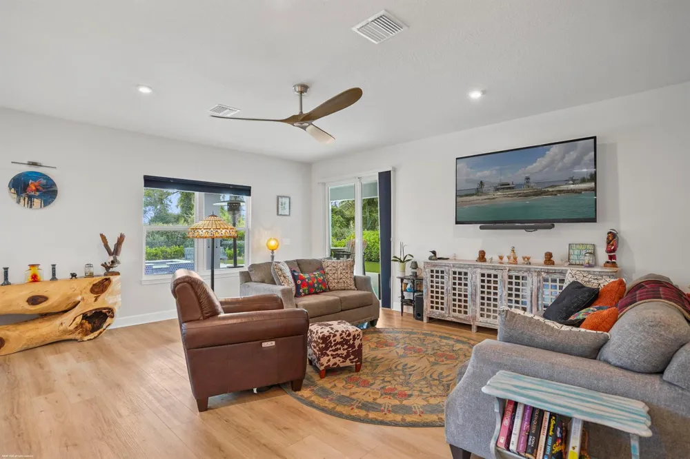 194 SW POMEROY STREET Stuart, FL 34997