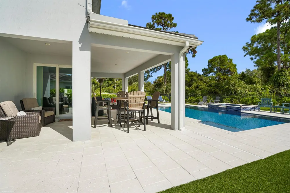 194 SW POMEROY STREET Stuart, FL 34997