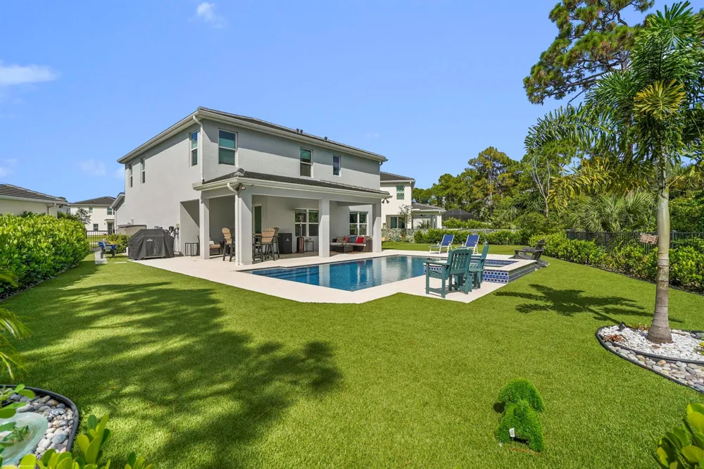 194 SW POMEROY STREET Stuart, FL 34997