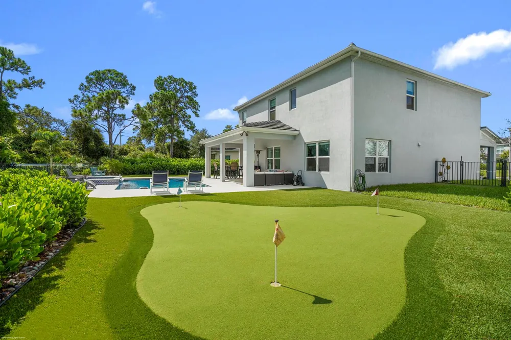 194 SW POMEROY STREET Stuart, FL 34997