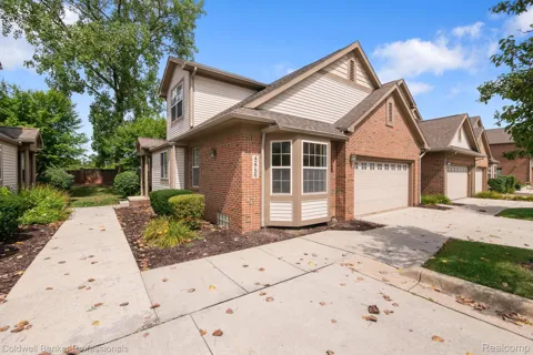 42756 Gateway Drive #15